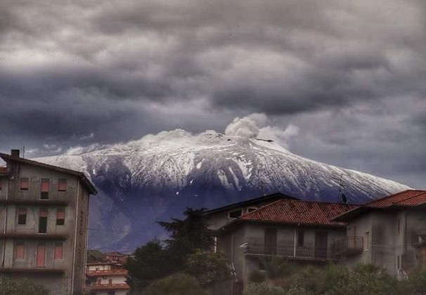 Etna neve 25 giugno 2018 3 607x420