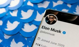 Elon-Musks-Twitter-profile-700x420