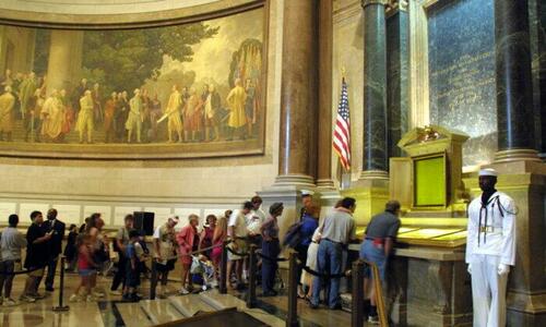 National archives visitors 700x420